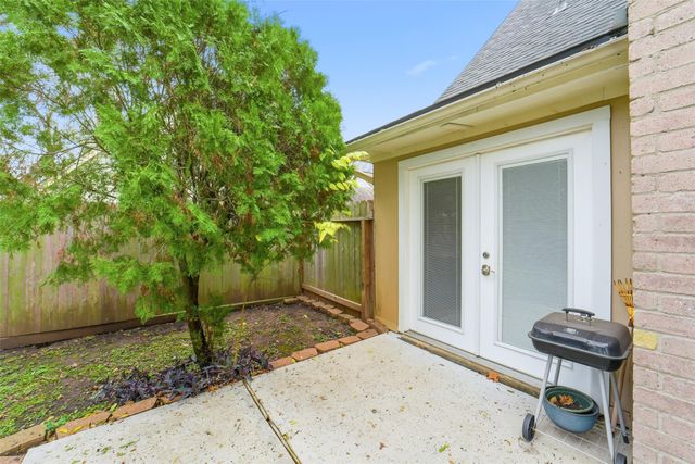 1306 Carriage Drive, Richmond, TX 77406