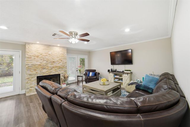 1306 Carriage Drive, Richmond, TX 77406