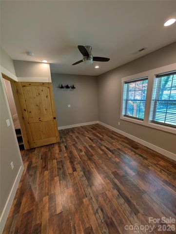 522 Brandon Road, Black Mountain, NC 28711