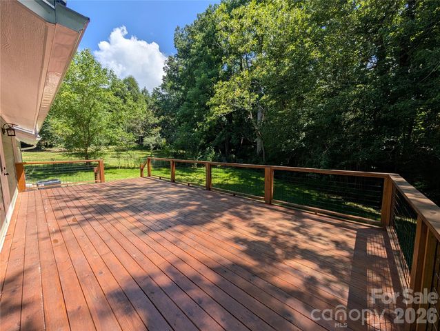 522 Brandon Road, Black Mountain, NC 28711