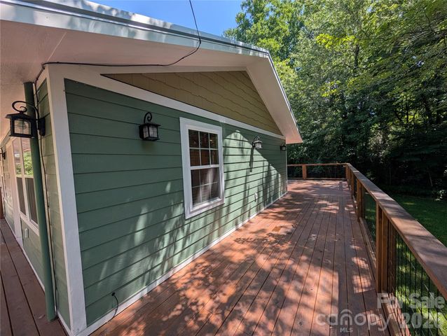 522 Brandon Road, Black Mountain, NC 28711