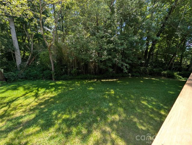 522 Brandon Road, Black Mountain, NC 28711