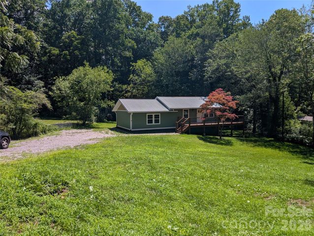 522 Brandon Road, Black Mountain, NC 28711