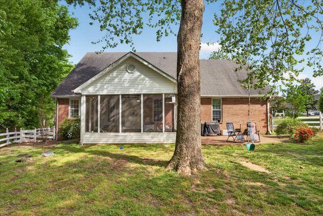 408 Marietta Pl, Clarksville, TN 37043