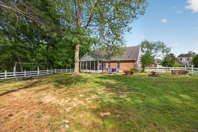 408 Marietta Pl, Clarksville, TN 37043
