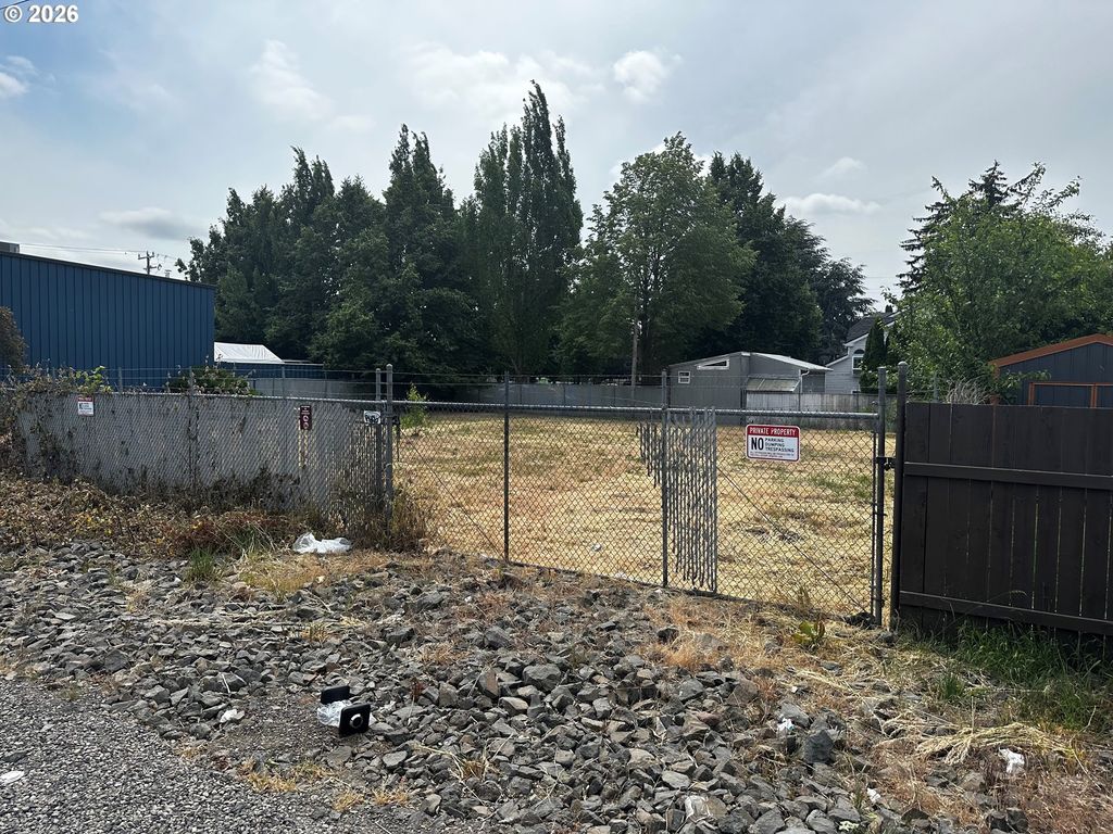 308 Se 97TH Ave, Portland, OR 97216