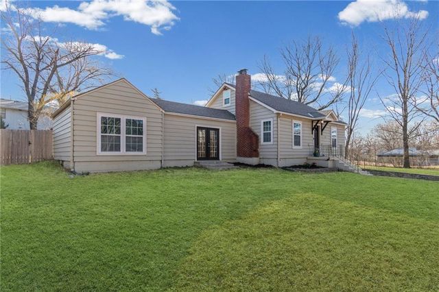 4919 N Troost Avenue, Kansas City, MO 64118