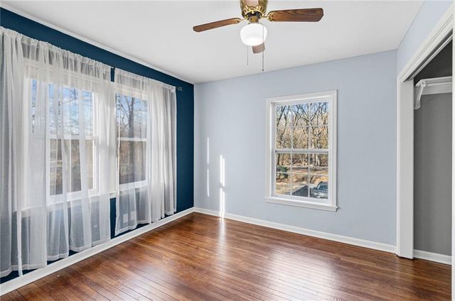 4919 N Troost Avenue, Kansas City, MO 64118