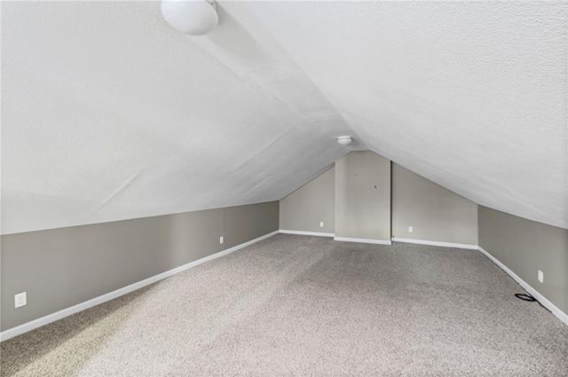 4919 N Troost Avenue, Kansas City, MO 64118