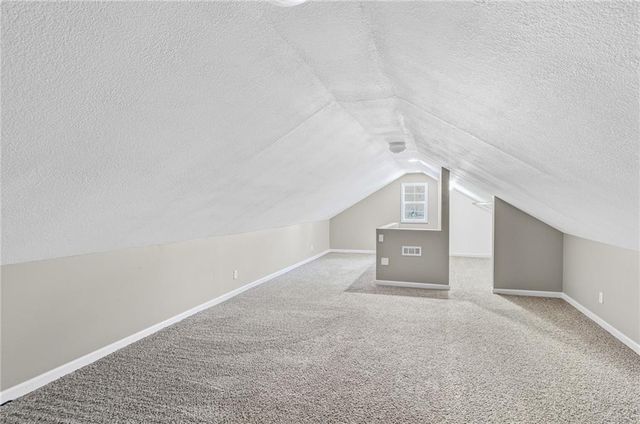 4919 N Troost Avenue, Kansas City, MO 64118