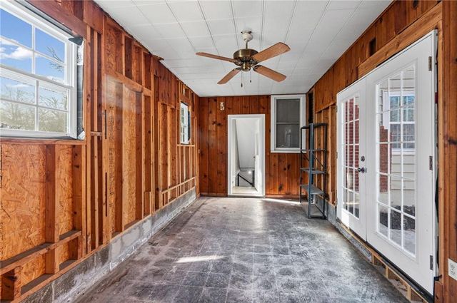 4919 N Troost Avenue, Kansas City, MO 64118