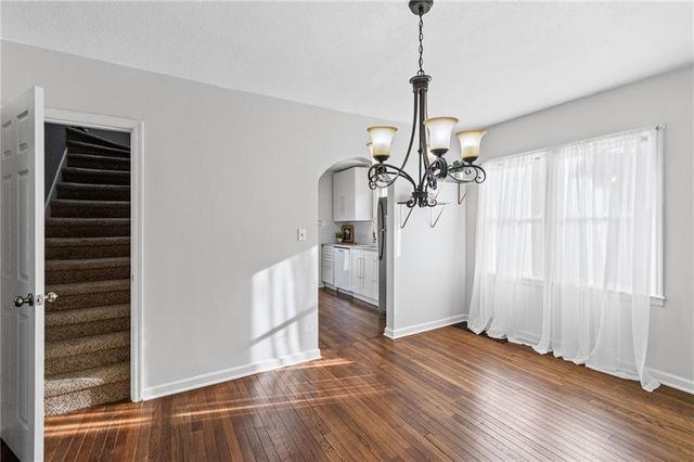 4919 N Troost Avenue, Kansas City, MO 64118