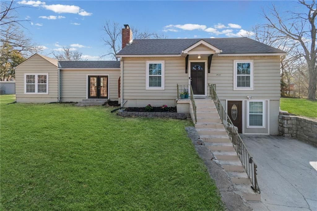 4919 N Troost Avenue, Kansas City, MO 64118