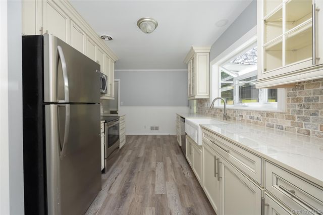21 Homer Place, Poughkeepsie, NY 12603