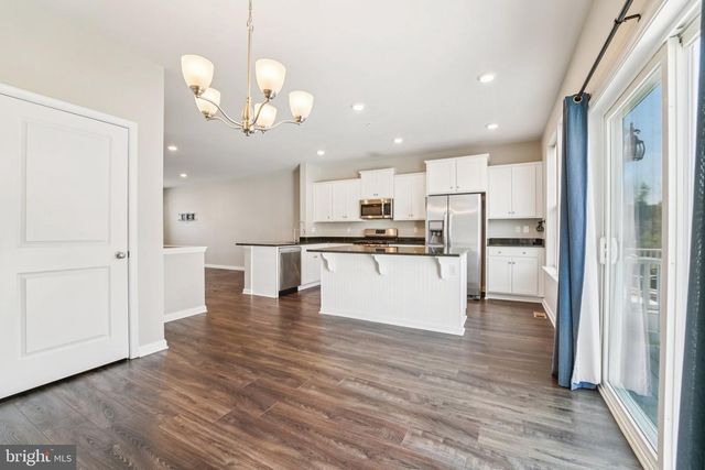 2070 HINSHAW DR, Odenton, MD 21113