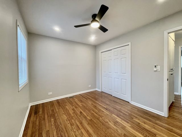 15 Bradley Lane, Hoffman Estates, IL 60169