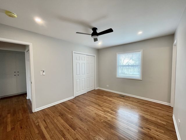 15 Bradley Lane, Hoffman Estates, IL 60169