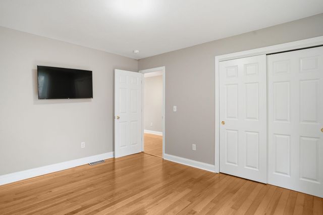 46 Cherrywood Drive, Nashua, NH 03062