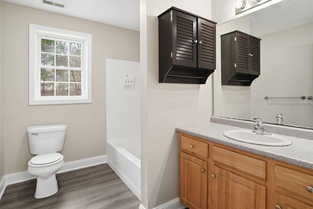 46 Cherrywood Drive, Nashua, NH 03062