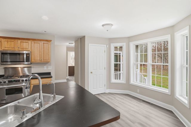 46 Cherrywood Drive, Nashua, NH 03062