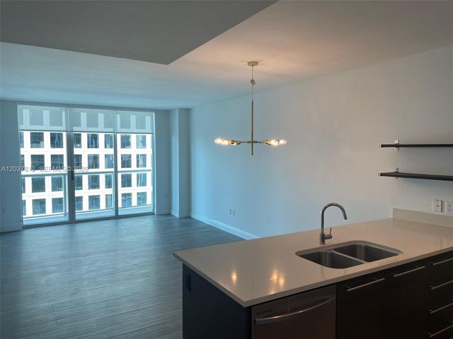 500 Brickell Avenue 1906, Miami, FL 33131
