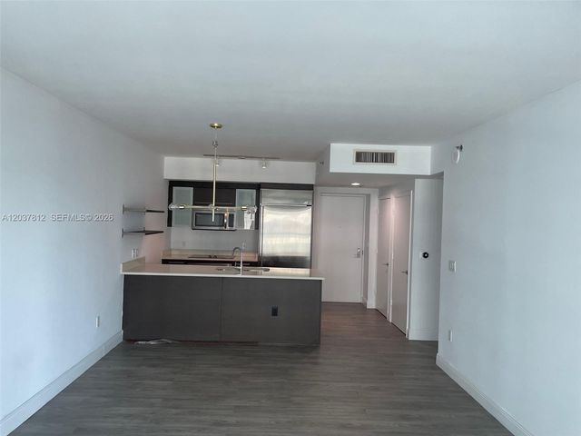 500 Brickell Avenue 1906, Miami, FL 33131