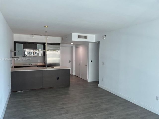 500 Brickell Avenue 1906, Miami, FL 33131