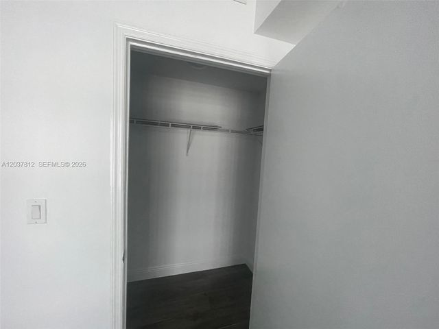 500 Brickell Avenue 1906, Miami, FL 33131