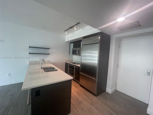 500 Brickell Avenue 1906, Miami, FL 33131