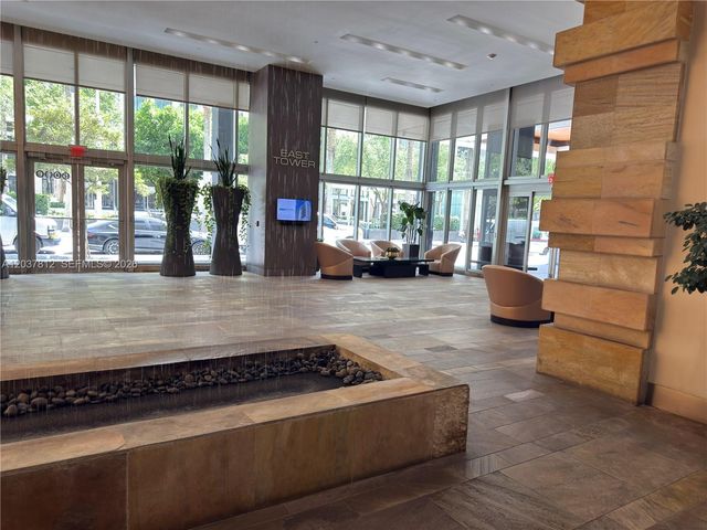 500 Brickell Avenue 1906, Miami, FL 33131
