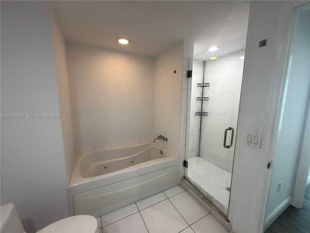 500 Brickell Avenue 1906, Miami, FL 33131