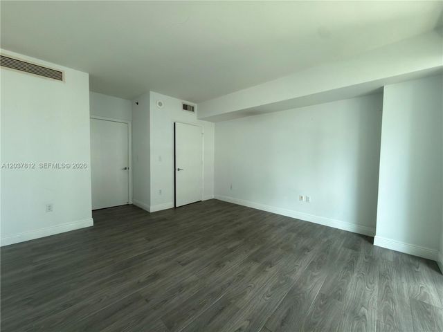 500 Brickell Avenue 1906, Miami, FL 33131