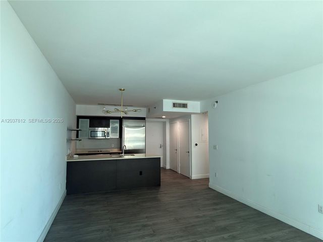 500 Brickell Avenue 1906, Miami, FL 33131