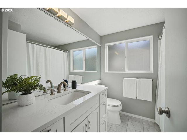 3465 STRATHMORE Pl, Eugene, OR 97405