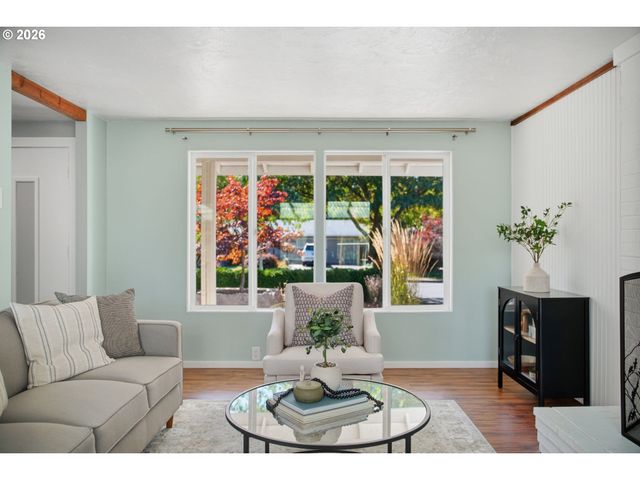 3465 STRATHMORE Pl, Eugene, OR 97405