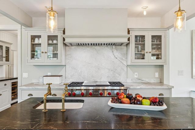 1145 3rd Ave, Napa, CA 94558