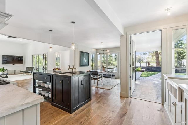 1145 3rd Ave, Napa, CA 94558