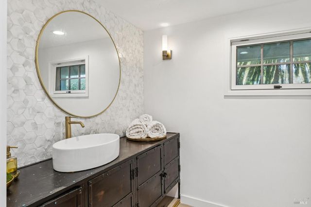 1145 3rd Ave, Napa, CA 94558