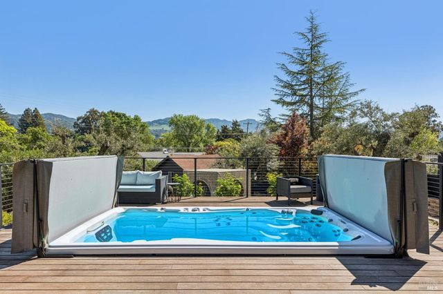 1145 3rd Ave, Napa, CA 94558