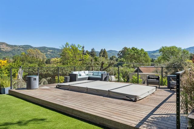 1145 3rd Ave, Napa, CA 94558