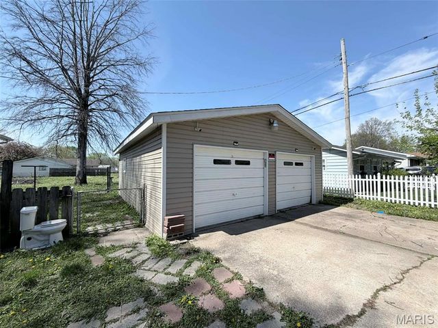 111 Miskell Boulevard, Cahokia, IL 62206