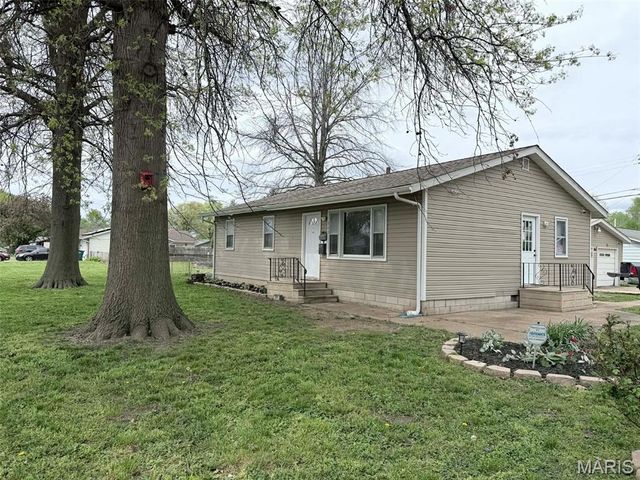 111 Miskell Boulevard, Cahokia, IL 62206