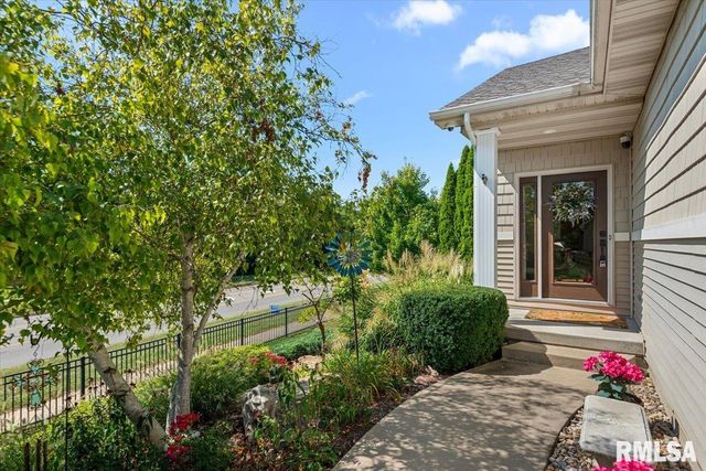 310 BOULDER CREEK Drive, Chatham, IL 62629