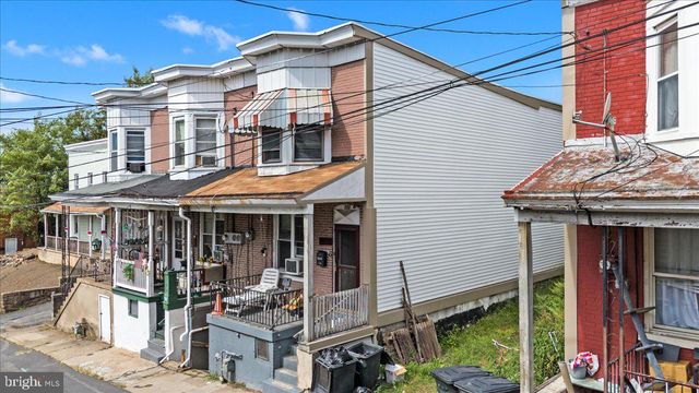 324 E ARCH ST, Pottsville, PA 17901