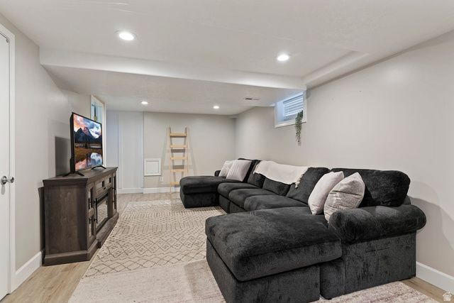 339 W 4675 S, Washington Terrace, UT 84405