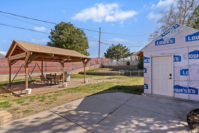 339 W 4675 S, Washington Terrace, UT 84405