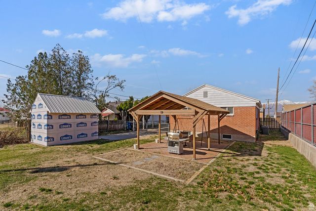 339 W 4675 S, Washington Terrace, UT 84405