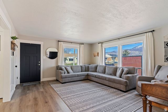 339 W 4675 S, Washington Terrace, UT 84405