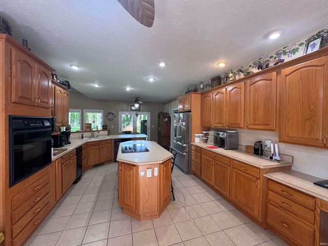 11624 W Briarwood Drive, Monticello, IN 47960