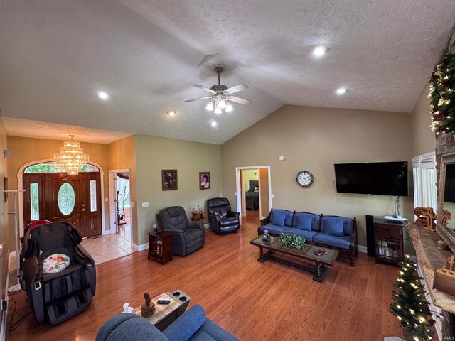 11624 W Briarwood Drive, Monticello, IN 47960